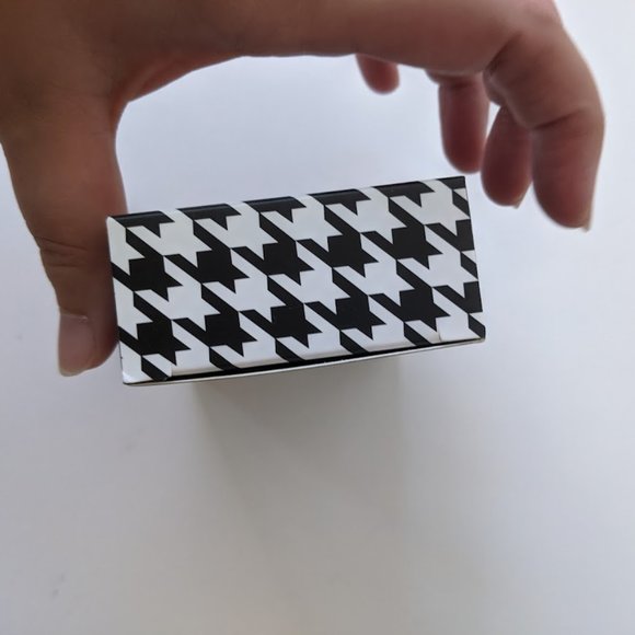 NWT Spongelle Salted Rose Mani Pedi Treatment Set - Picture 3 of 4